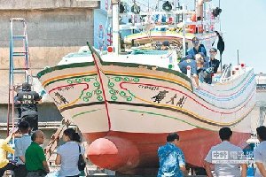 5月29日，菲律賓調(diào)查團(tuán)登上“廣大興28號(hào)”勘驗(yàn)并在臺(tái)灣監(jiān)識(shí)人員協(xié)助進(jìn)行各項(xiàng)采證。