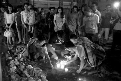 廈門(mén)公交縱火疑犯當(dāng)場(chǎng)燒死 曾因低保取消上訪