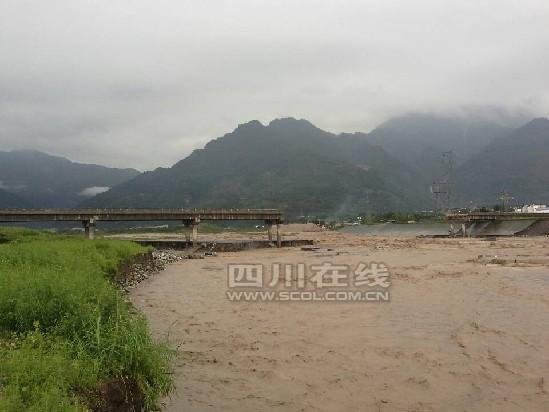 漢旺牛鼻子大橋垮塌