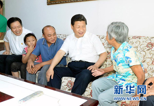 永遠和群眾心連心——習近平總書記在河北省調研指導教育實踐活動記事