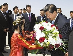 習近平回應經(jīng)濟增長放緩：中國經(jīng)濟基本面良好