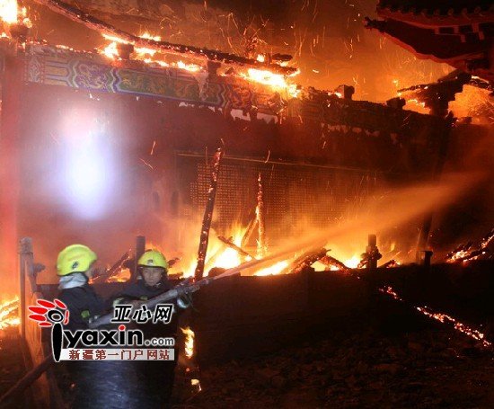 烏魯木齊市水磨溝清泉寺夜起大火 疑似人為縱火