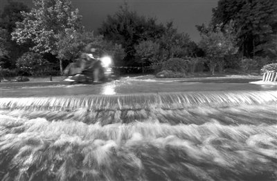 “菲特”攜14級風襲福建浙江 溫州5人遇難