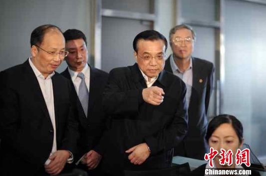 李克強(qiáng)天津調(diào)研考察的幾個(gè)瞬間