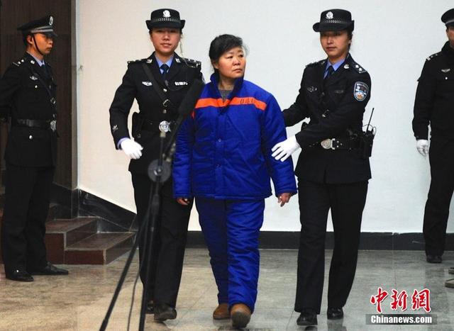 陜西富平販嬰醫(yī)生被判死緩 曾當庭痛哭道歉