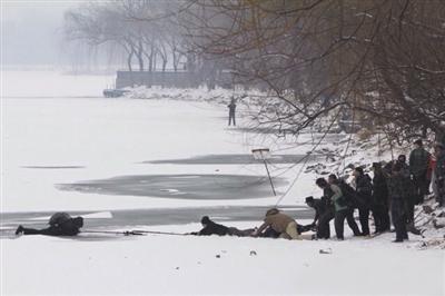 多條高鐵因雪降速運(yùn)行 京滬高鐵最慢時(shí)速如單車