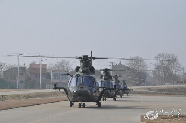 高清：解放軍雙機(jī)編隊(duì)超低空實(shí)訓(xùn) 直8直9成對登場【4】