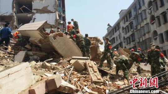 奉化居民樓垮塌