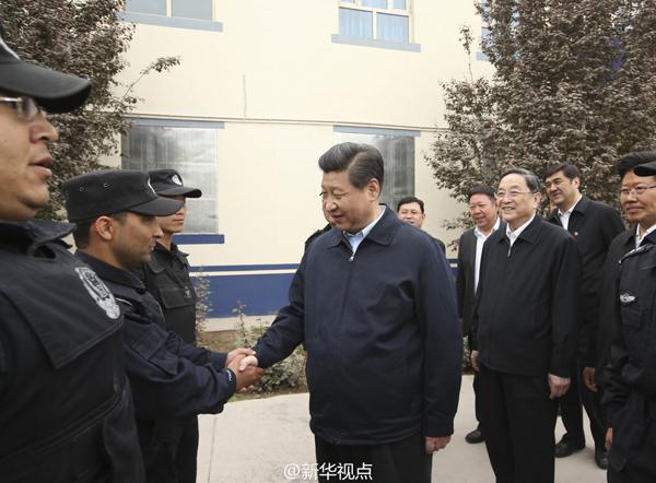 習(xí)近平十八大后首赴新疆 視察喀什軍隊(duì)武警