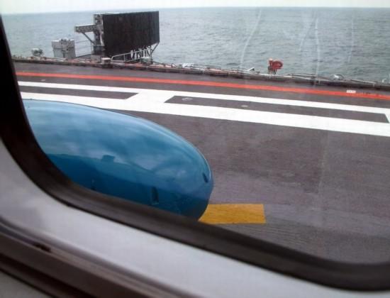 解放軍神秘機(jī)型降落遼寧艦 構(gòu)造奇特疑似預(yù)警機(jī)