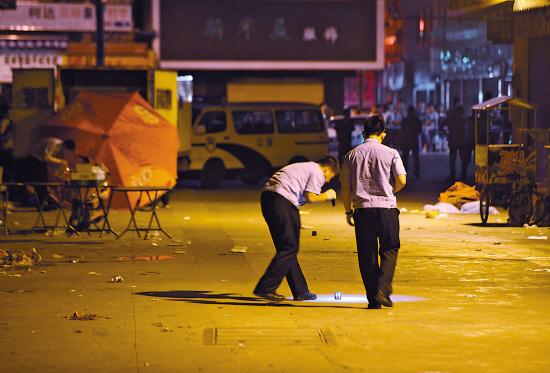 男子疑因金錢糾紛被人當(dāng)街砍死