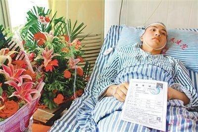 清華招辦否認(rèn)江西奪刀救人考生過一本線才錄取