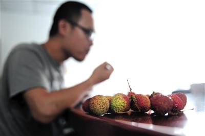 吃完10粒荔枝后，郭先生被測出體內酒精含量為44mg/100ml。