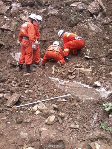 云南福貢發(fā)生山體滑坡事故 1人遇難15人失蹤