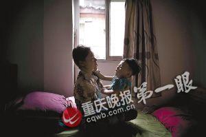 重慶：四歲娃患惡性腦瘤 夫妻租房等待捐獻(xiàn)遺體