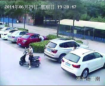 三男子砸車窗行竊 7秒偷兩輛車已被刑拘(圖)