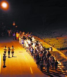 青島大媽棄廣場(chǎng)舞改暴走