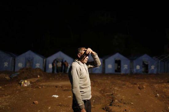 震中災(zāi)民講述：1家4個孩子摘花椒時遇難