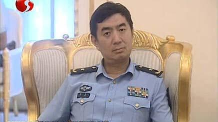 軍隊調(diào)整再現(xiàn)文職干部改現(xiàn)役并被授予少將案例