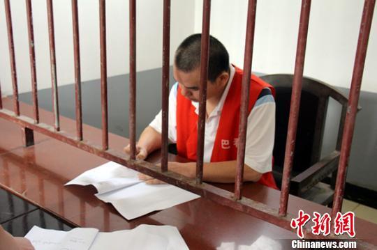 湖北一酒廠為牟利往白酒里添加“偉哥”