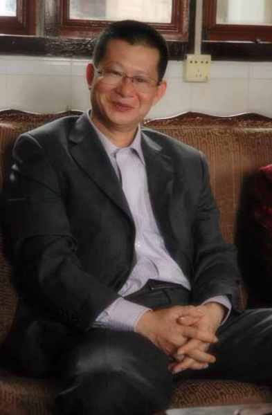 吳某衡吹噓自己有特異功能。他自稱曾僅靠見面對話，就用氣功治愈了國家某部委領(lǐng)導(dǎo)的腦血栓、心律不齊、前列腺肥大等疾病。自詡擁有“天眼通”、“宿命通”等神奇特異功能的吳某衡，號稱“可以預(yù)測一些將要發(fā)生的事情，看到一些別人看不到的東西”。2010年出獄后，他稱“12841是我在監(jiān)獄的號，也是地球?yàn)?zāi)難的密碼，就是說在2012年的8月4號1點(diǎn)鐘，地球?qū)霈F(xiàn)重大災(zāi)難”。到了那天，所謂的災(zāi)難并未出現(xiàn)。能將碎了的手機(jī)屏幕瞬時復(fù)原，修行時身體會冒煙，急速縮小化為佛光瞬間分身轉(zhuǎn)移……這些也是吳某衡宣稱自己所擁有的特異功能。一位弟子希望吳某衡將其手機(jī)屏幕復(fù)原，但吳某衡以這位弟子心不純?yōu)橛删芙^了。