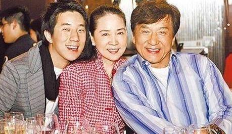 臺媒：成龍今日下午將赴看守所探視房祖名