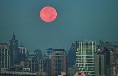 今晚全國范圍將現(xiàn)月全食 可觀罕見“紅月”