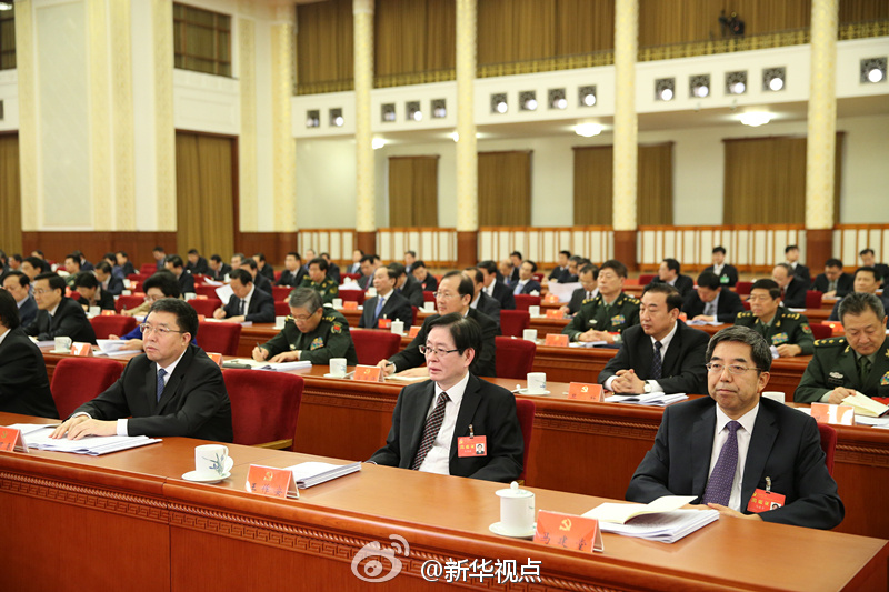 馬建堂、王作安、毛萬(wàn)春在大會(huì)現(xiàn)場(chǎng)。