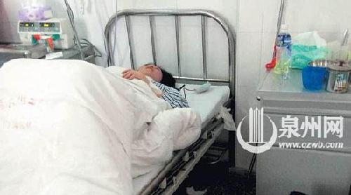 女子遭強(qiáng)奸割喉丟血書(shū)求救 12歲幼子屋內(nèi)遇害