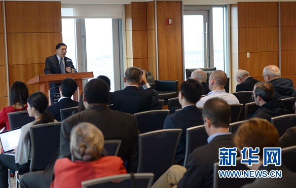 12月2日，在美國(guó)首都華盛頓，中國(guó)國(guó)家互聯(lián)網(wǎng)信息辦公室主任魯煒在喬治·華盛頓大學(xué)發(fā)表演講。新華社記者殷博古攝