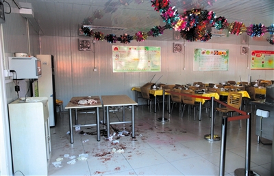 去年10月25日，故宮員工食堂兇案現(xiàn)場，殘留大量血跡。當(dāng)天，故宮展覽部兩領(lǐng)導(dǎo)被員工刺死。新京報資料圖片薛珺攝