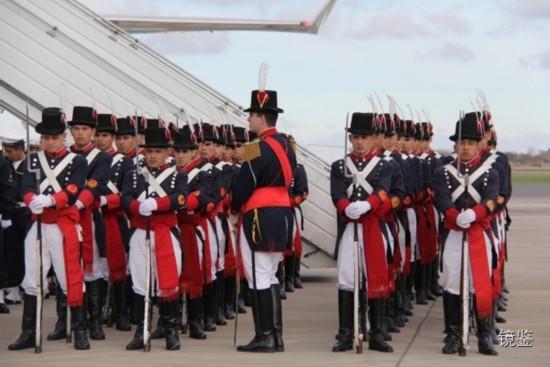 習(xí)近平出訪拉美后當(dāng)?shù)厝艘哉f中文為時髦