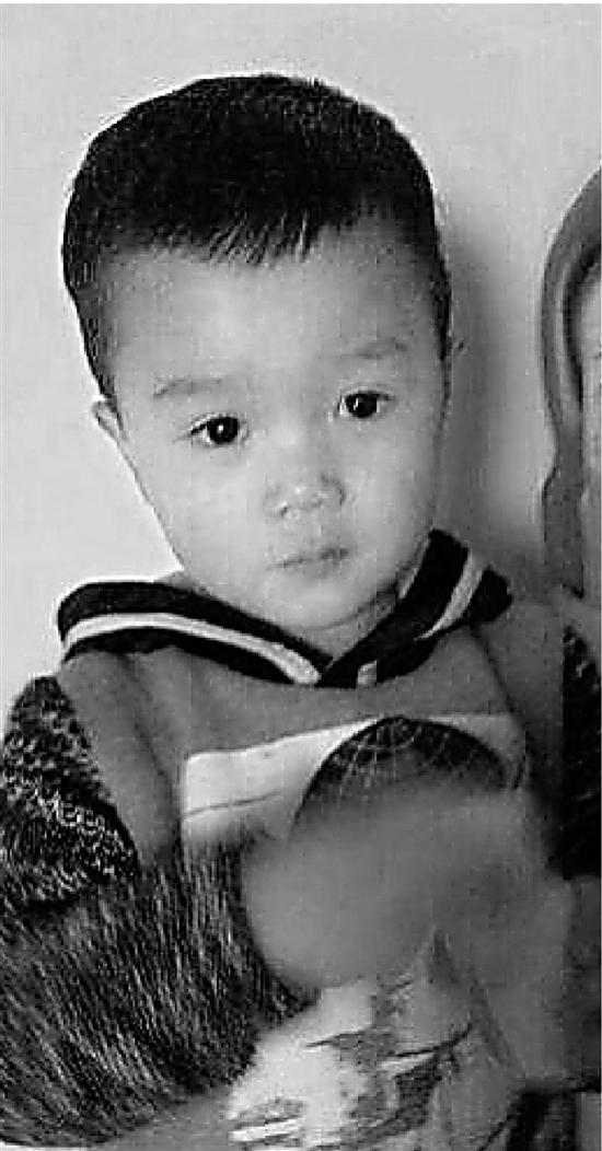 父親懸賞20萬元全部家產(chǎn)尋走失兒子線索(圖)