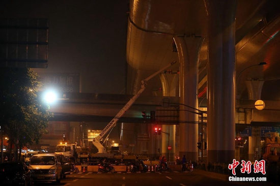 上海高架受損事故5名相關(guān)責(zé)任人員被刑拘（圖）