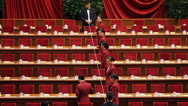 兩會將實行礦泉水“實名制” 不再提供沏茶服務(wù)