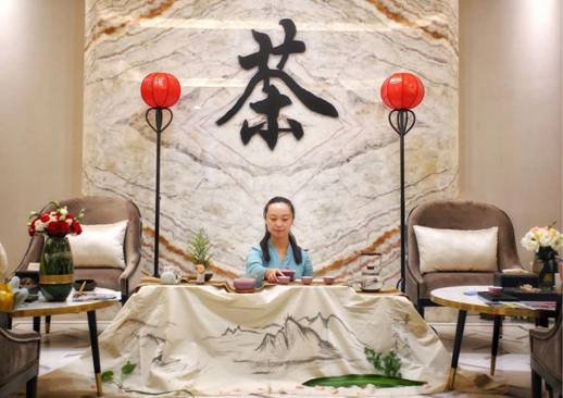 說明: F:\工作\2017.10\福迪瑞府\10.14\通稿配圖\茶藝師.jpg茶藝師