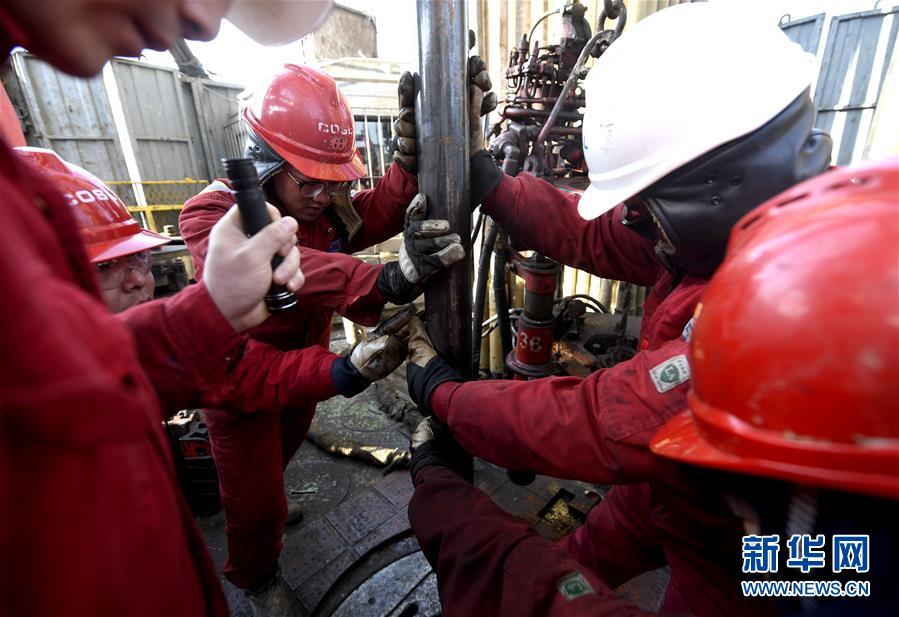 （新華全媒頭條·七樂無窮·團(tuán)圓·圖文互動）（6）這一刻，讓家國情懷盡情綻放