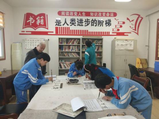 FF7DD4596D6B0C7A22BBC005974F5867