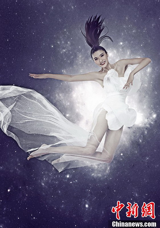 圖為2013世界小姐中國區(qū)總決賽冠軍直通賽佳麗——葉子金。