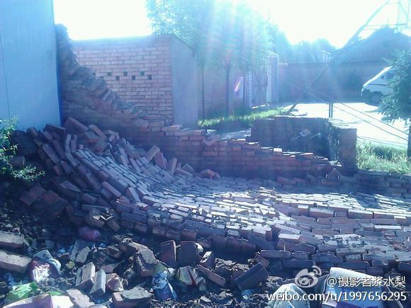 　圖為地震現場照片。