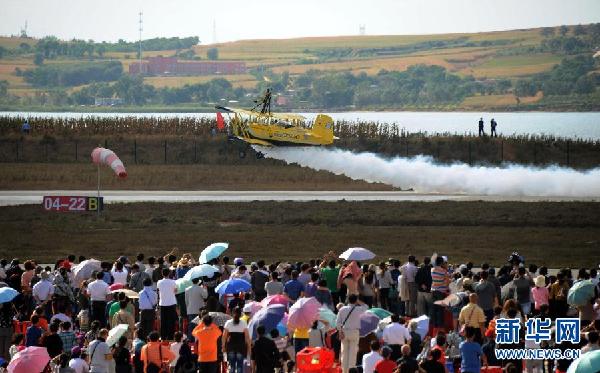 #（晚報(bào)）（1）第二屆沈陽(yáng)法庫(kù)國(guó)際飛行大會(huì)開(kāi)幕