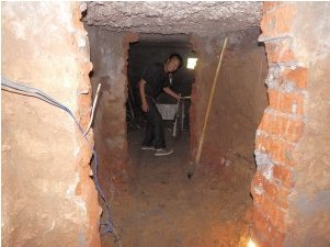 南京溧水派出所長別墅下挖地宮套拆遷款 城管執(zhí)法被扣