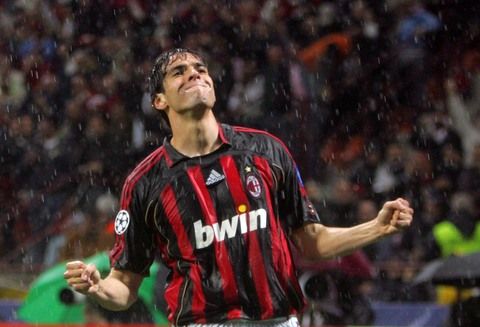 6年前的圣西羅見(jiàn)證了卡卡成王