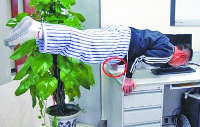 患者為證明身懷絕技秀“一指禪”驚呆醫(yī)生