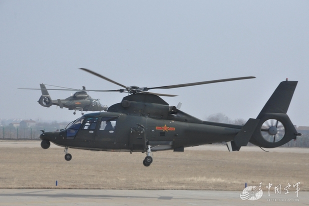 高清：解放軍雙機(jī)編隊(duì)超低空實(shí)訓(xùn) 直8直9成對(duì)登場(chǎng)【2】