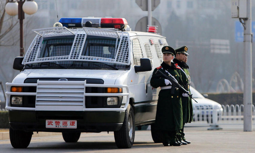 全面出擊 兩會(huì)安保最酷特警車上陣