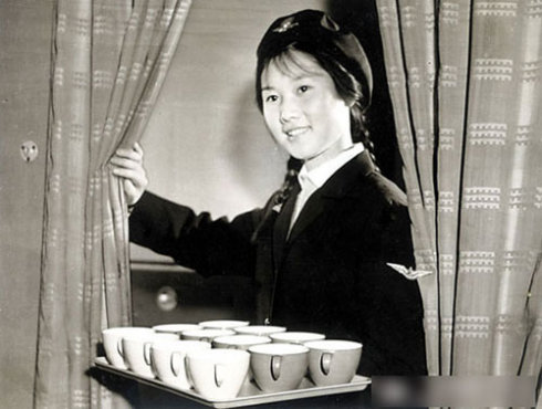 中國第一批空姐什么樣