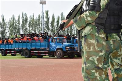 新疆伊犁集中宣判55人 涉分裂國(guó)家罪等