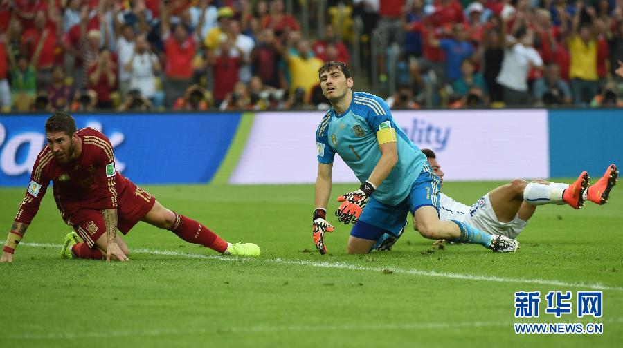 （世界杯）（2）足球——小組賽B組：卡西利亞斯目光呆滯