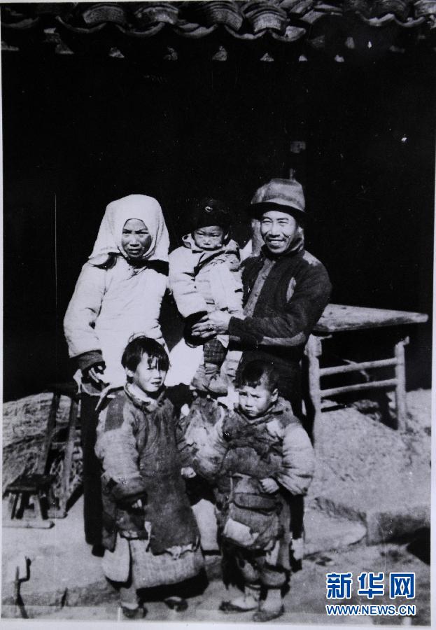 （筑夢中國·輝煌65年·圖文互動）（4）鏡頭中的中國：3家農(nóng)戶的65年——一位攝影記者跟拍記錄中國農(nóng)村的變遷 